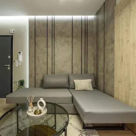 Aristotelian Virtues - Elpida *