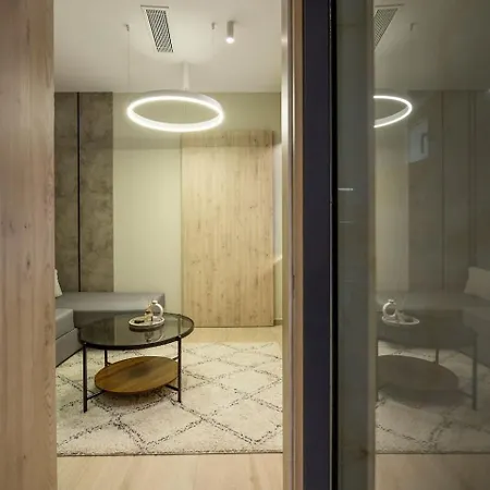 Aristotelian Virtues - Elpida Apartament *