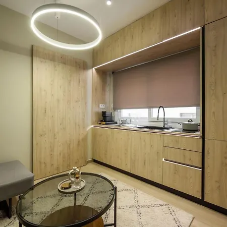 Aristotelian Virtues - Elpida Apartament *