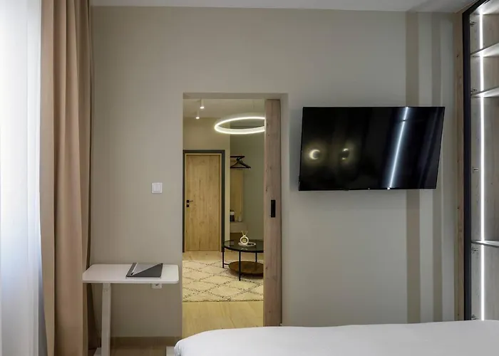 Apartment Aristotelian Virtues - Elpida